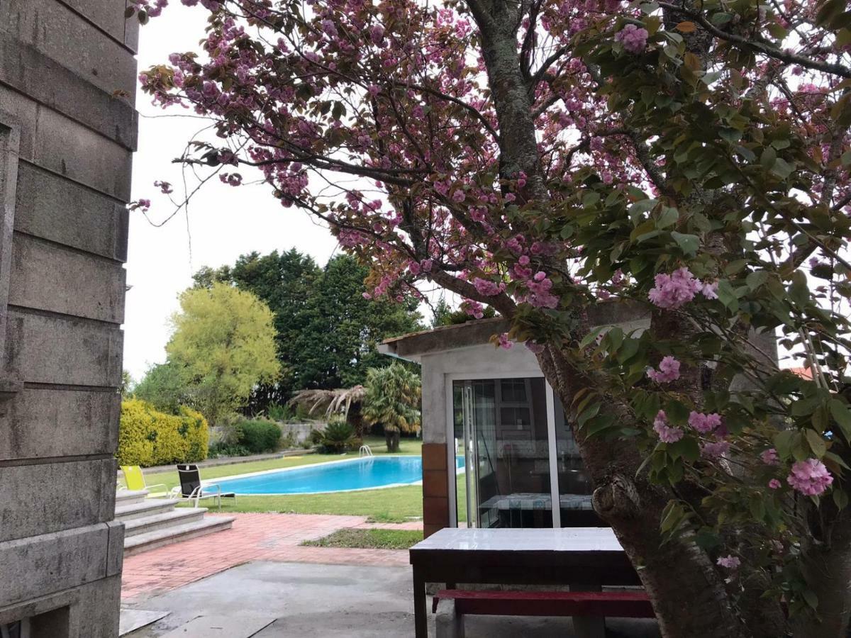 Villa Las Camelias บียานูเอบา เด อาโรซา ภายนอก รูปภาพ